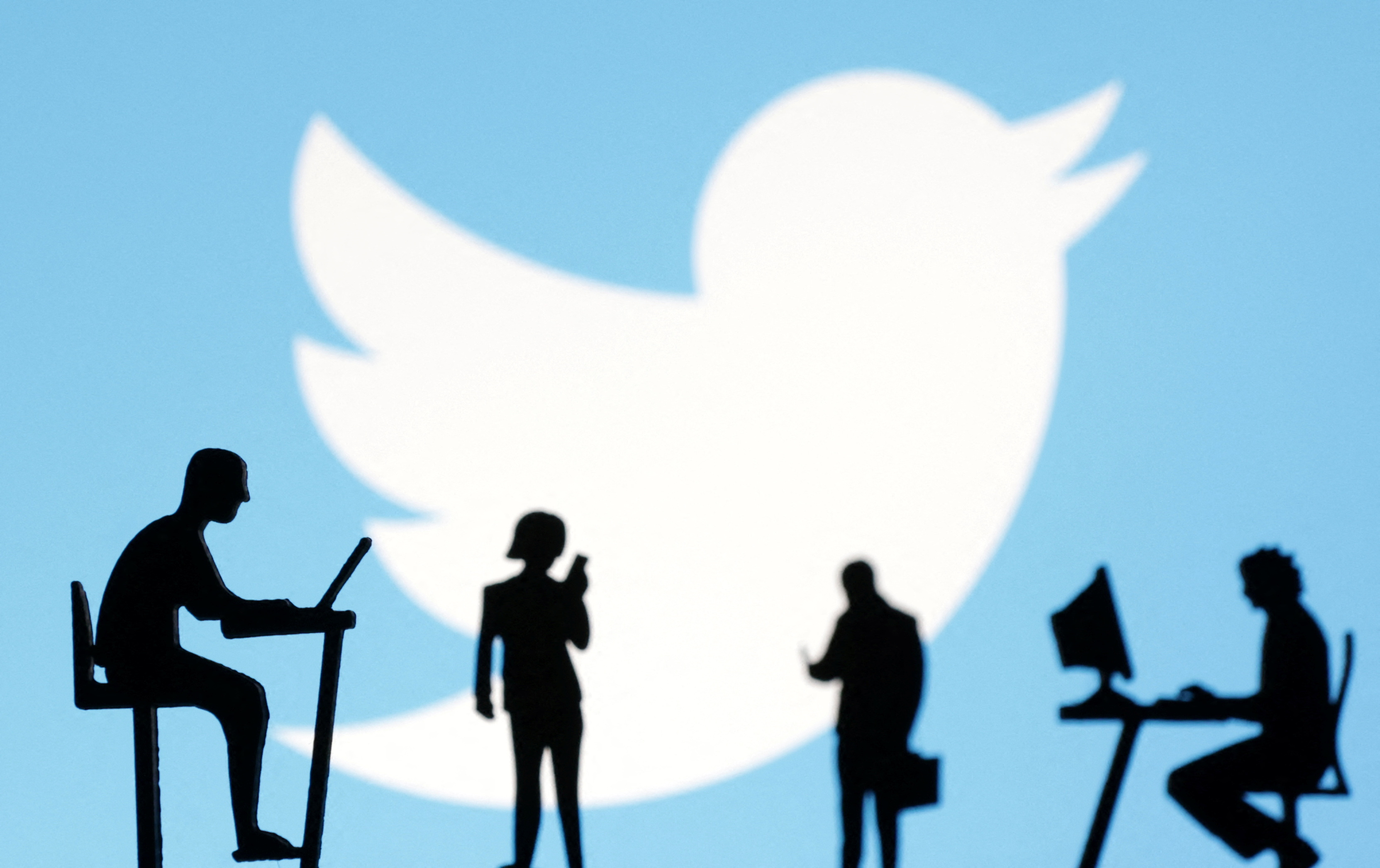 Twitter disbanded the Roths' content moderation board