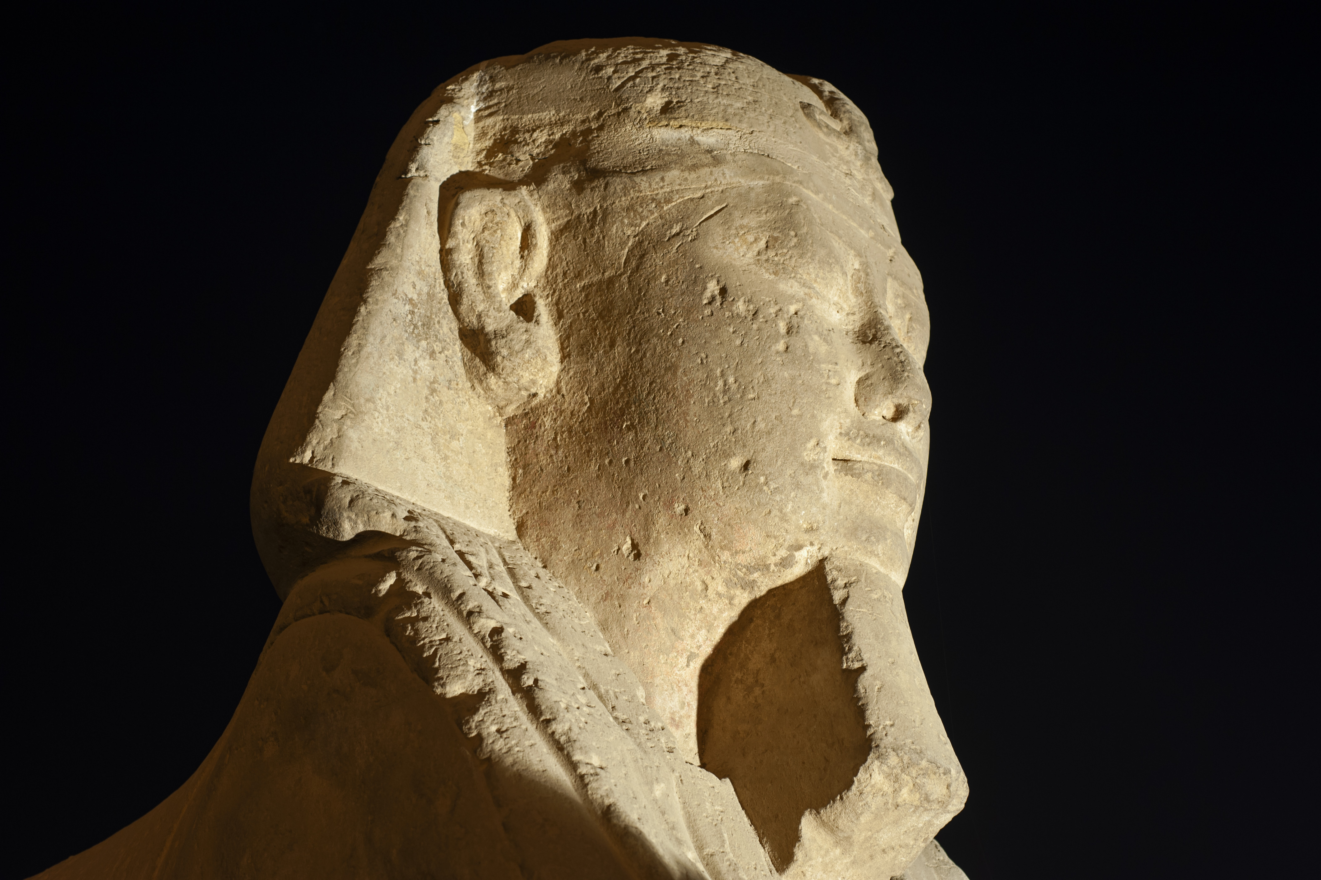 The inscription on the mysterious ancient sphinx statue is in Hungarian