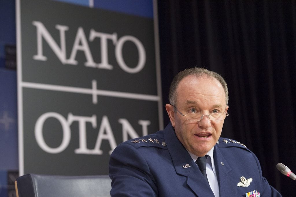 The former commander of NATO calls for the bombing of Crimea
