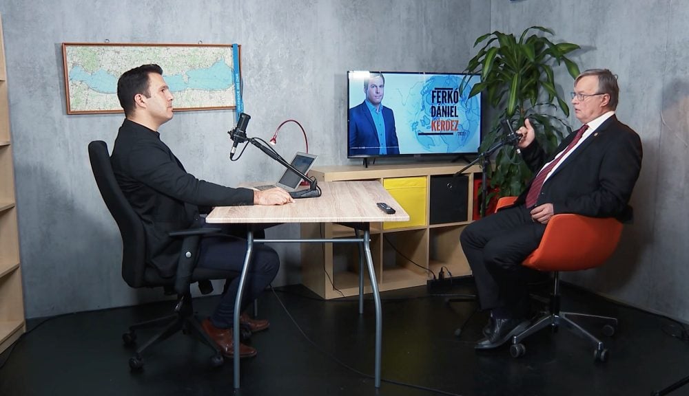 El historiador jurdico Attila Horvth al PS: Los tiranos de la lucha por la libertad permanecieron en una posicin excepcional incluso despus del cambio de rgimen