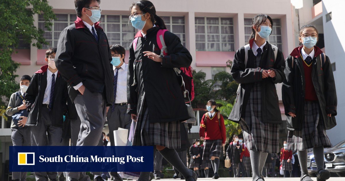 홍콩의 백신 정책은 노인이 아닌 학생을 대상으로 하며 잘못됐다