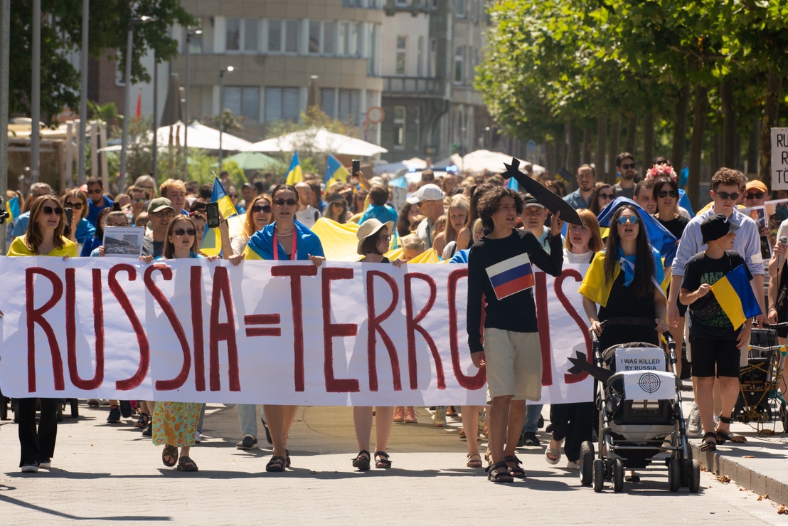 Rettegnek az orosz fiatalok elmondani, honnan jttek
