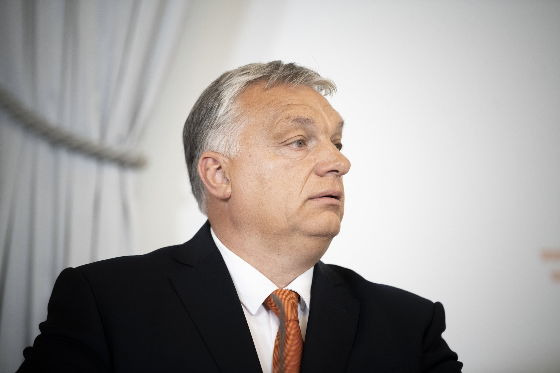 Орбан: Потребители с уровнем выше среднего должны убедиться, что они сокращают свое потребление или зарабатывают достаточно денег, чтобы иметь возможность платить.