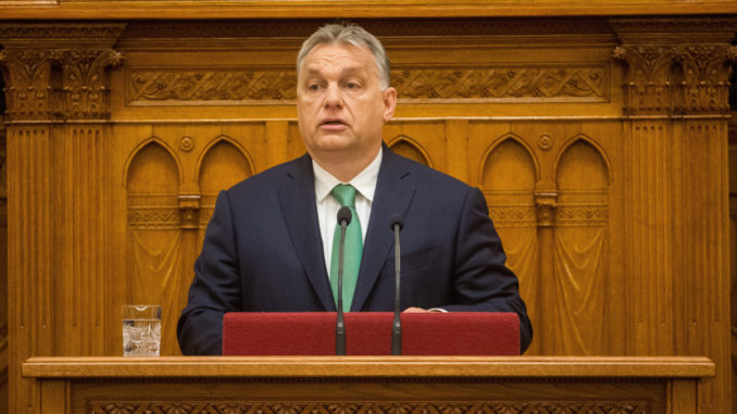 Viktor Orbán doğruladı: maaşıyla yaşıyor ve Fidesz gelecek yıl kaybederse parlamentoda kalacak.