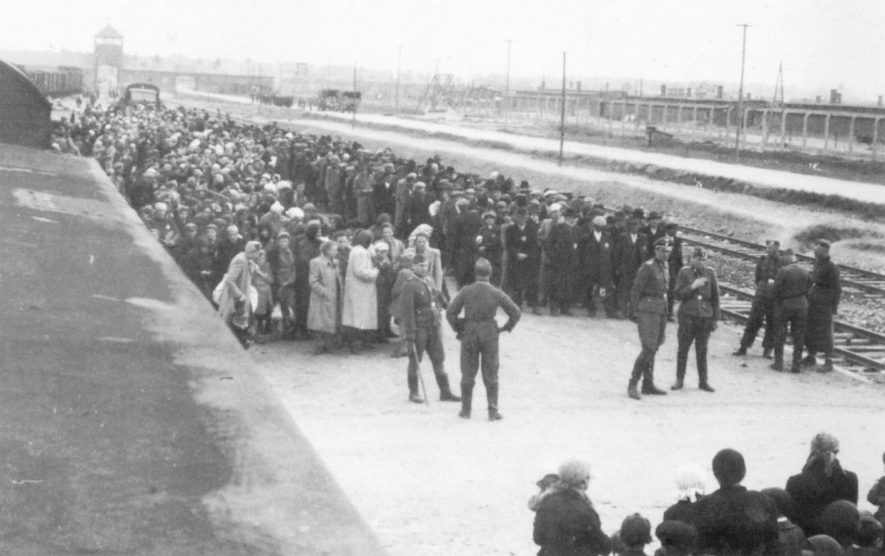 Josef Mengele'nin Auschwitz'deki sözde bilimsel deneyleri: Onları parçalara ayırdım ... evet, gerçekten sağlıklıydılar