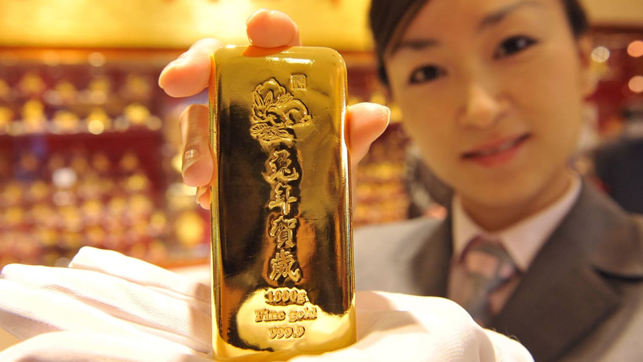 俄罗斯人和中国人正在从市场上吸走黄金