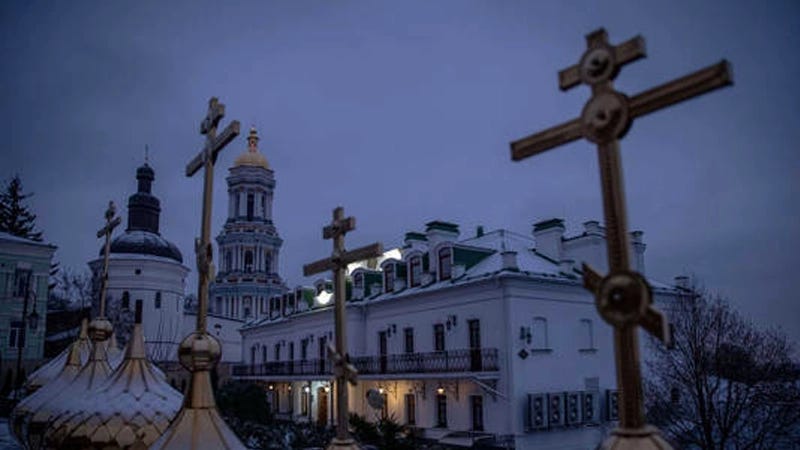 泽连斯基剥夺乌克兰东正教神父公民权——伟大的西方世界正在变得光明